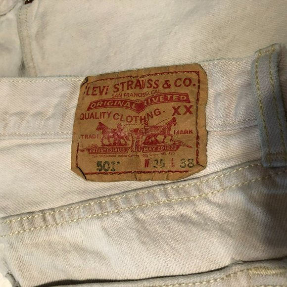LEVIS 501 SIZE 35 X 35 LIGHT GRAY CLASSIC STRAIGHT LEG BUTTON FLY LEVI'S UNISEX - Picture 5 of 5